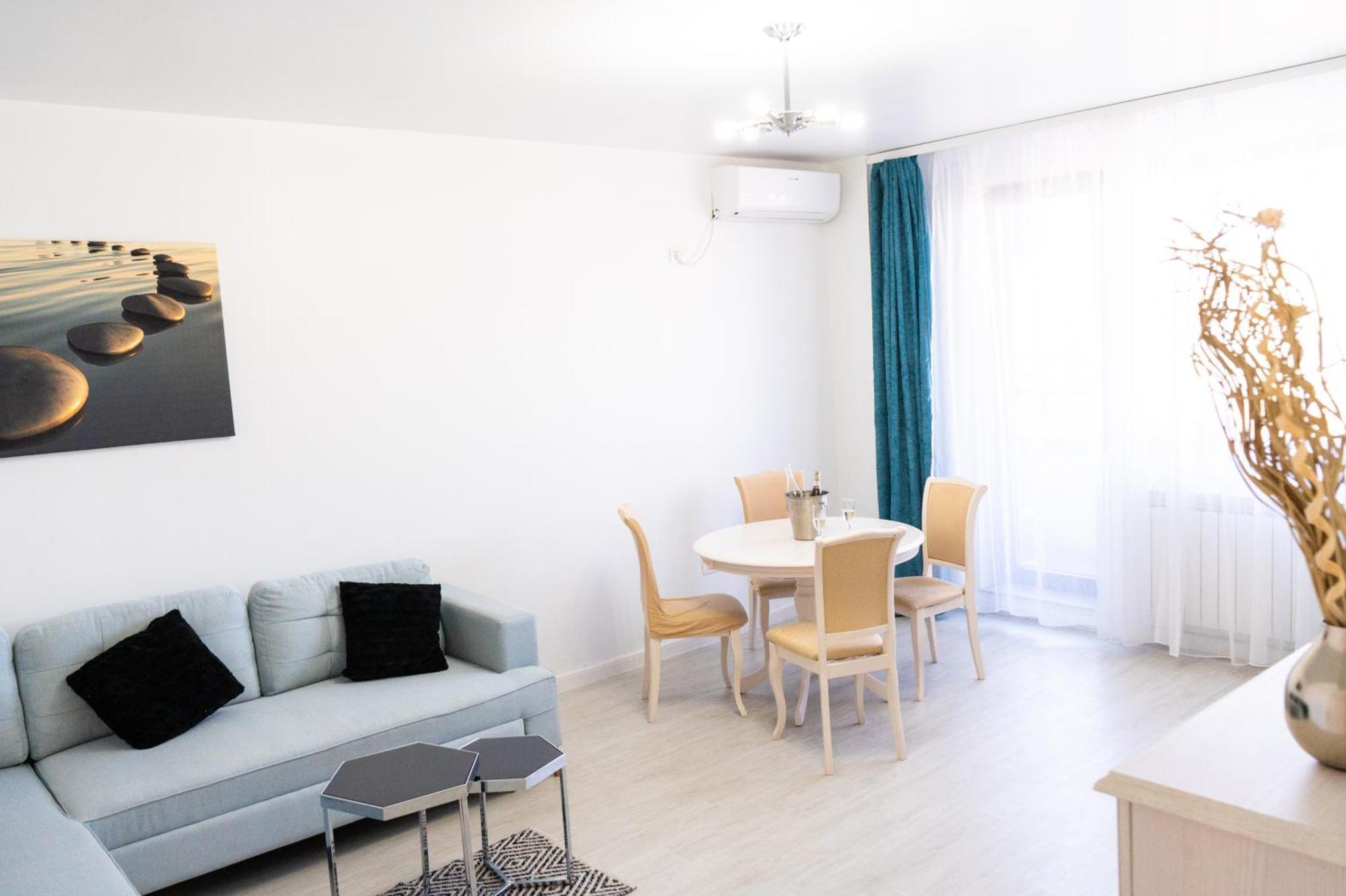 Alexis Spacious Classic Apartment Мамая Екстер'єр фото
