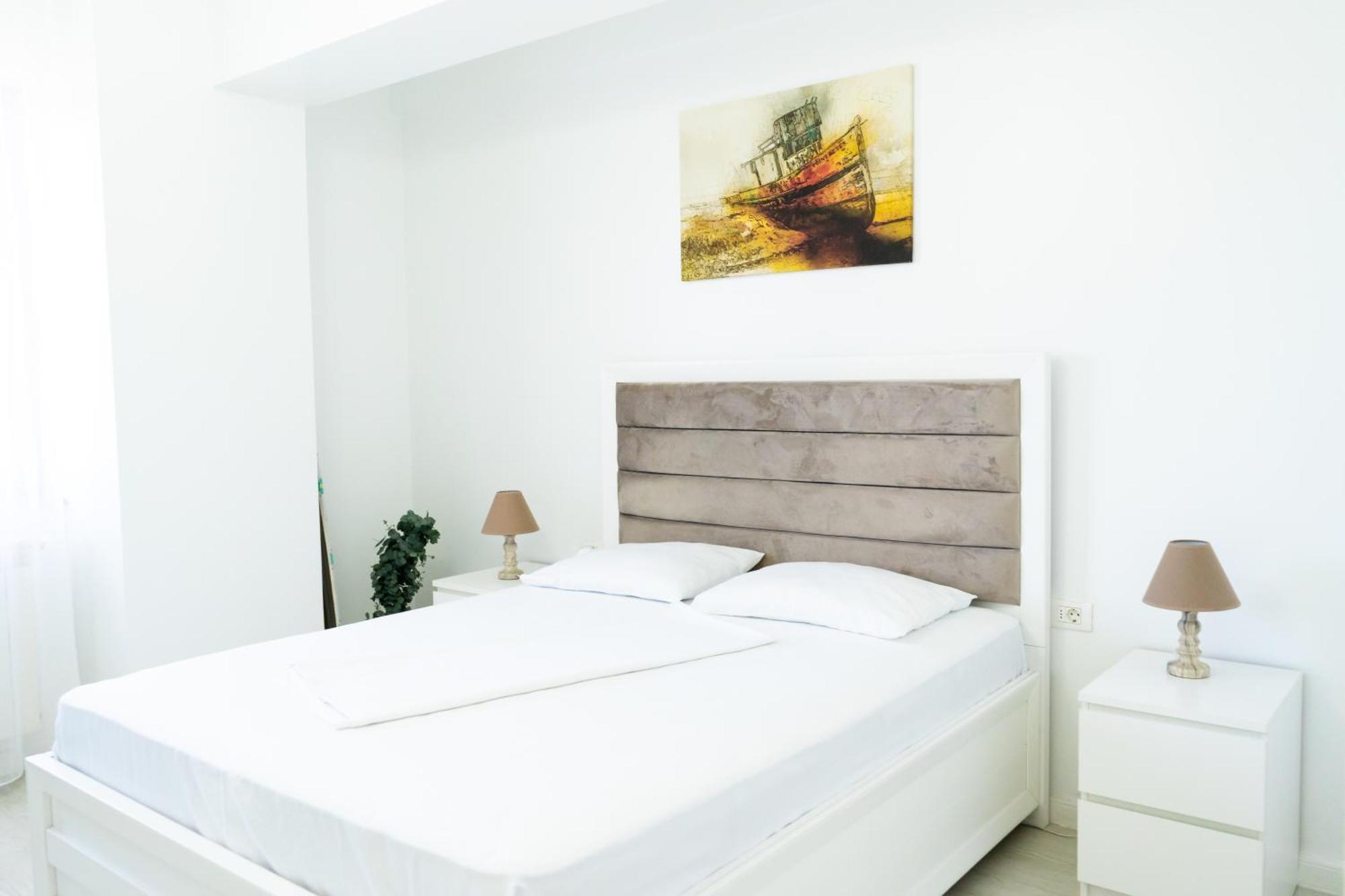 Alexis Spacious Classic Apartment Мамая Екстер'єр фото